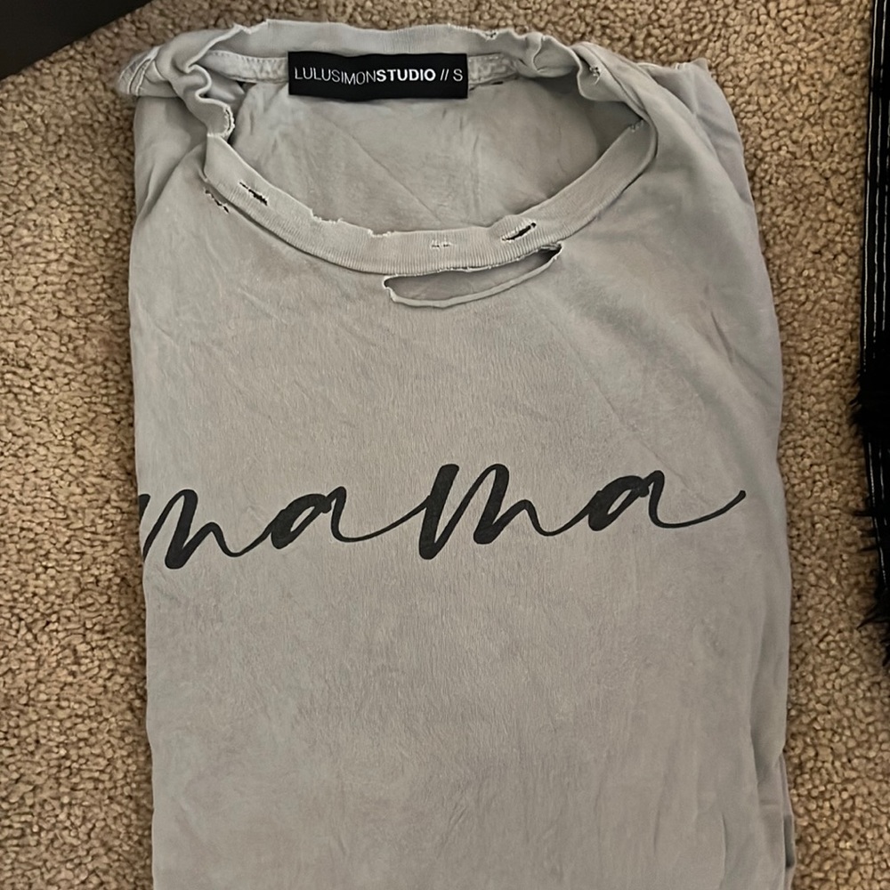 Lulusimonstudio distressed Mama T-shirt
